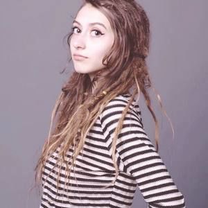 Meet your Posher, Riley